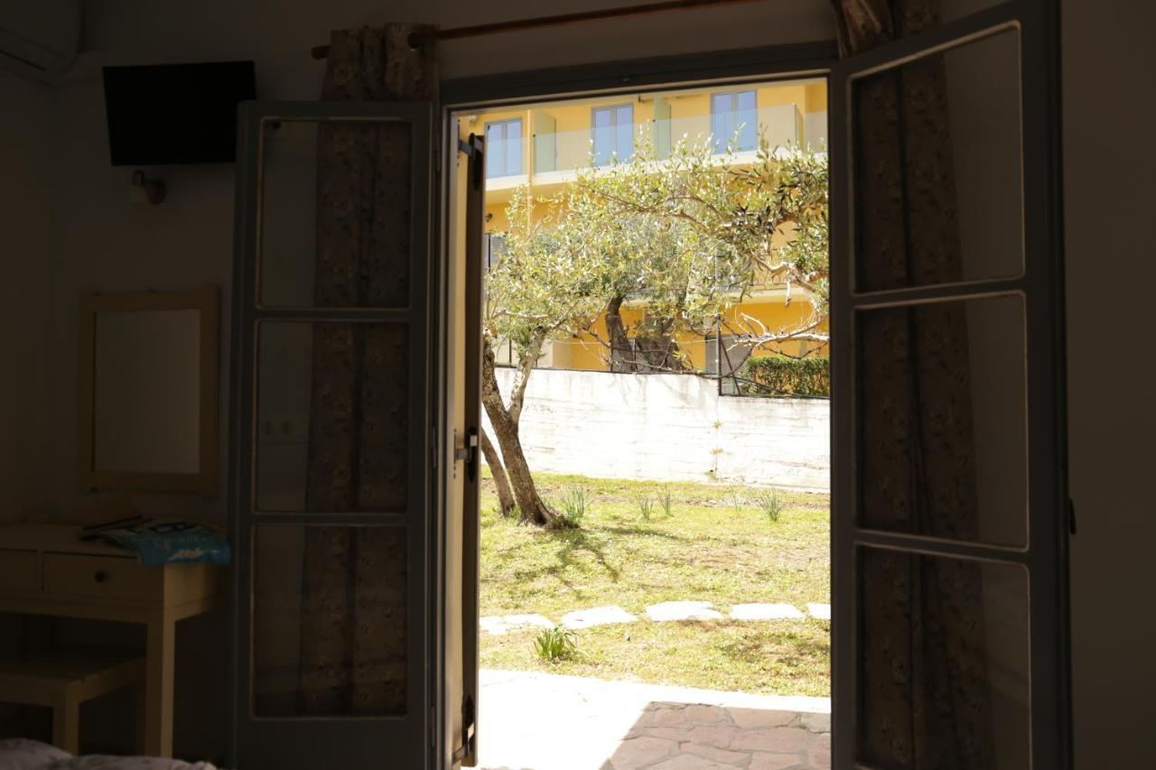 Gardelis Gardens Benitses (Corfu) Exterior foto