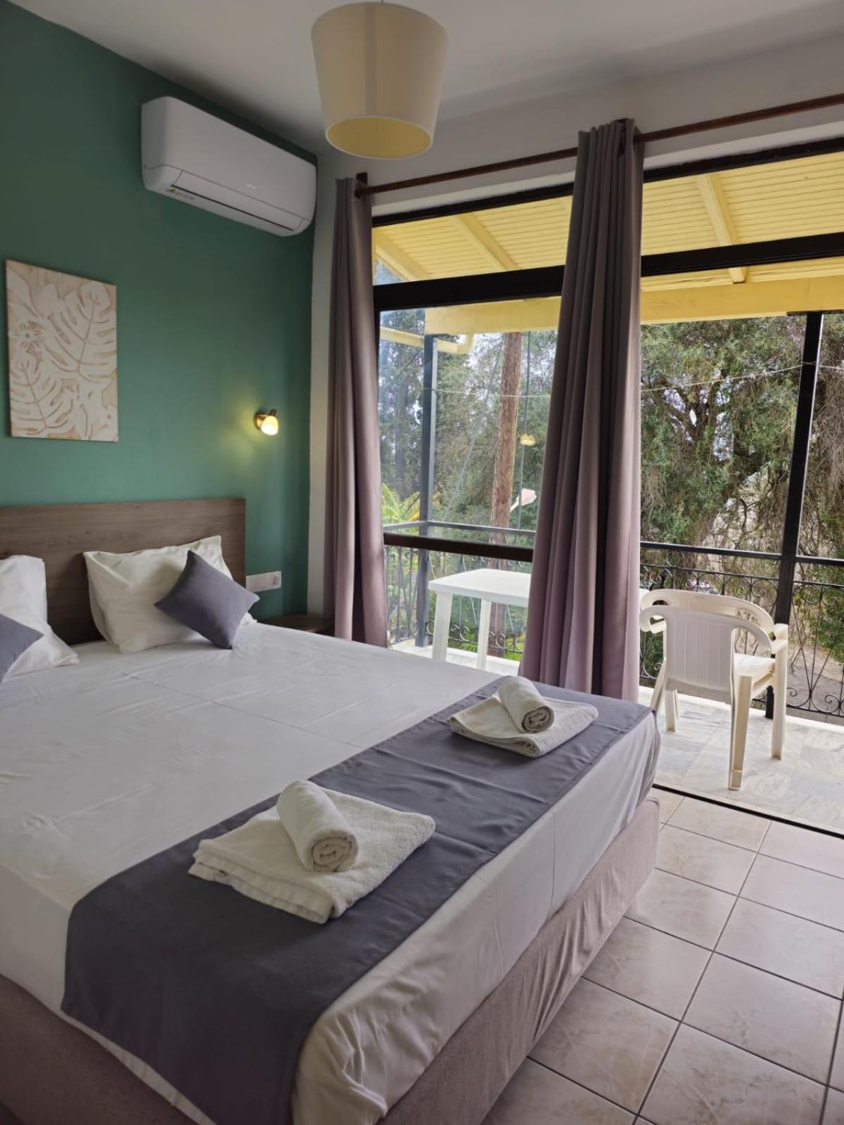Gardelis Gardens Benitses (Corfu) Quarto foto
